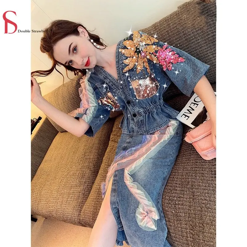 Women's Summer French Vintage Denim Shirts Top Half Skirt Net Red Fried Street Age Reducing Two Piece Set
Women's Summer French Vintage Denim Shirts Top Half Skirt Net Red Fried Street Age Reducing Two Piece Set