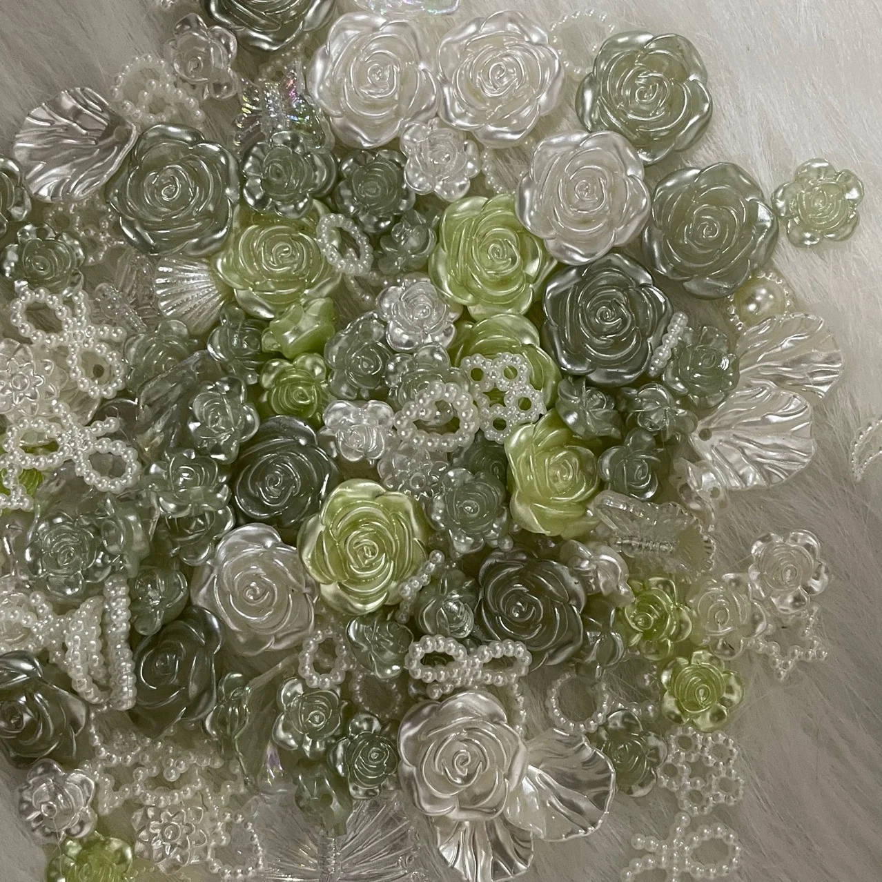 50g/bag 3D Green Hearts Pearl Rose Flowers Kawaii Nail Charm Random Mix Bowknot DIY Nail Jewelry Nail Decals Manicure Accessorie
50g/bag 3D Green Hearts Pearl Rose Flowers Kawaii Nail Charm Random Mix Bowknot DIY Nail Jewelry Nail Decals Manicure Accessorie