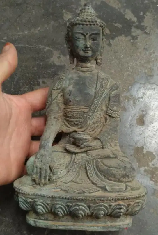 Бронзовая статуя Будды Шакьямуни 
Бронзовая статуя Будды Шакьямуни