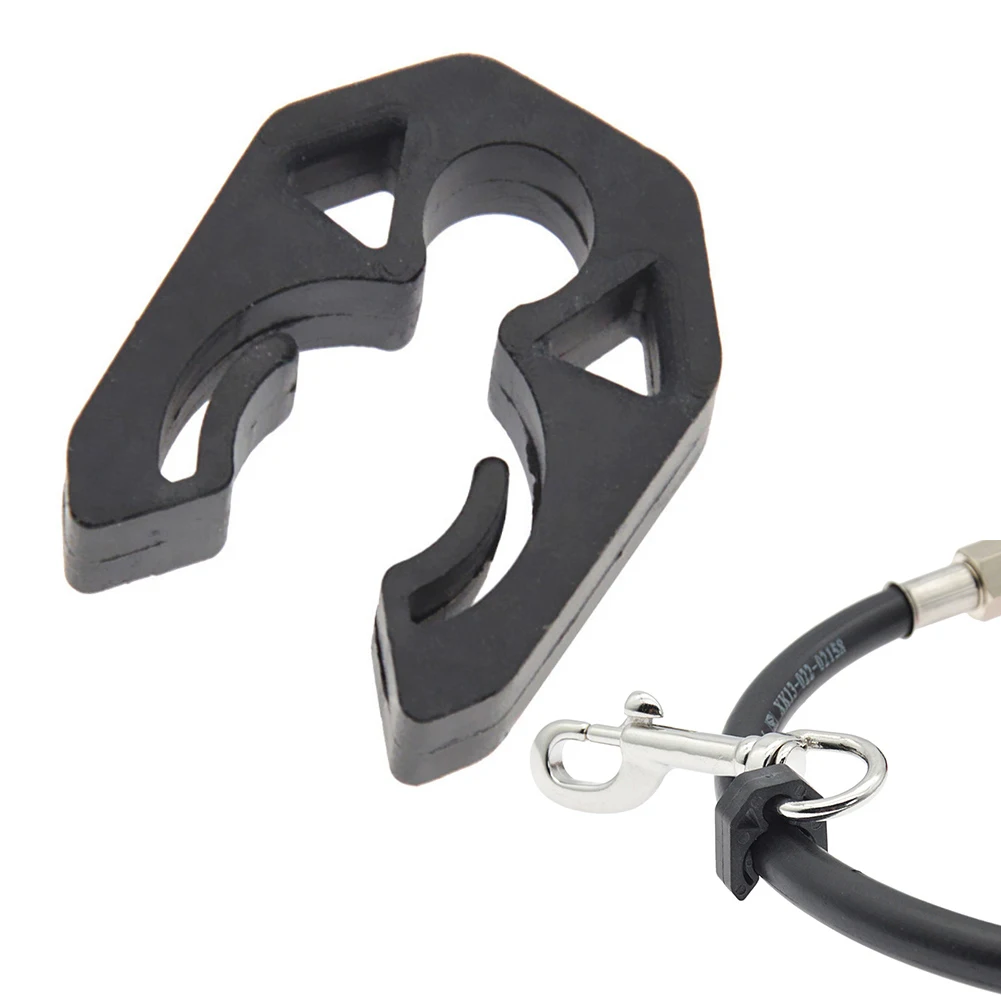 Hose Holder Clip Diving Pipe Clamp Great Accessory For Scuba Diving 0.8*1.0*0.3in 21*26*8mm Black High Quality
Hose Holder Clip Diving Pipe Clamp Great Accessory For Scuba Diving 0.8*1.0*0.3in 21*26*8mm Black High Quality
