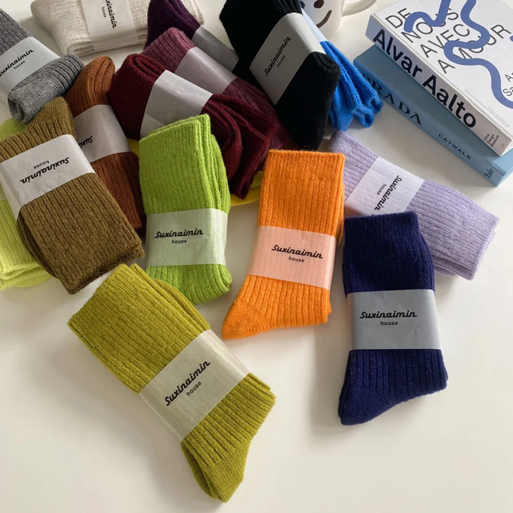 2022 New Women's Socks Japanese Solid Color Wool Socks Retro Winter Fashion Warm Mid-tube Socks Women's Thickened Loose Socks
2022 New Women's Socks Japanese Solid Color Wool Socks Retro Winter Fashion Warm Mid-tube Socks Women's Thickened Loose Socks