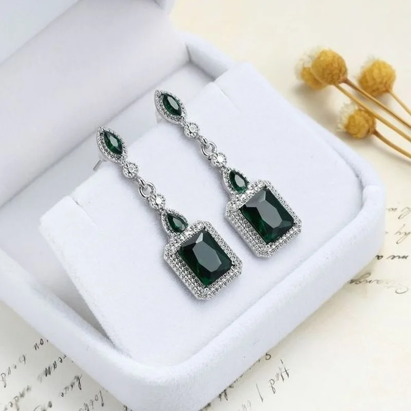 Earrings for Women Silver Color Blue Green Red AAA Zircon Wedding Birthday Circle Pendant Drop Earring Jewelry Party Gift
Earrings for Women Silver Color Blue Green Red AAA Zircon Wedding Birthday Circle Pendant Drop Earring Jewelry Party Gift