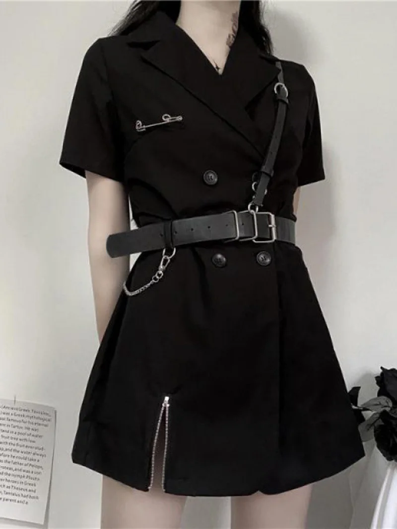 Punk Style Gothic Clothes 2022 Summer New Harajuku Double-breasted Suit Short Sleeve Dresses Zipper Slit Black Dress Vestidos
Punk Style Gothic Clothes 2022 Summer New Harajuku Double-breasted Suit Short Sleeve Dresses Zipper Slit Black Dress Vestidos