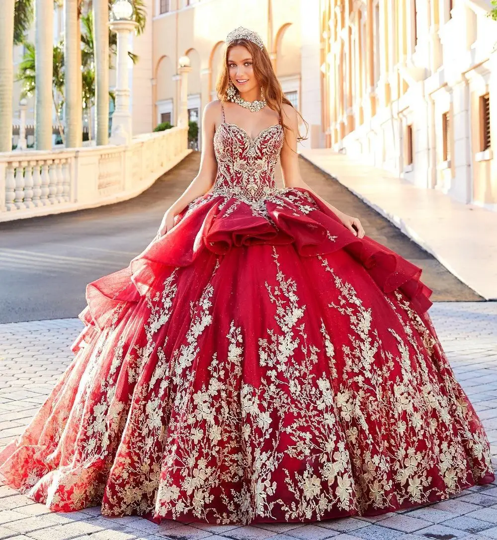 Темно-красные Роскошные платья для Quinceanera 2022 платье на тонких бретельках для выпускного вечера Золотое кружево с аппликацией блестящее милое вечернее платье для девушек 15 дюймов корсет
Темно-красные Роскошные платья для Quinceanera 2022 платье на тонких бретельках для выпускного вечера Золотое кружево с аппликацией блестящее милое вечернее платье для девушек 15 дюймов корсет