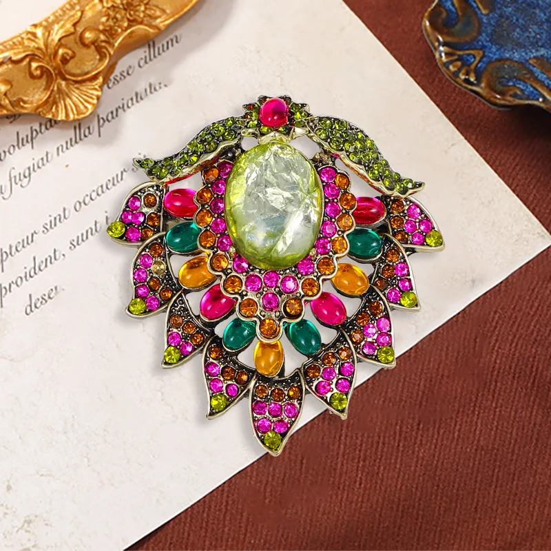 Retro Baroque Flower Gorgeous brooch Colorful rhinestone Glass Alloy Corsage Suit Accessories Pin Party high-endcrystals brooch
Retro Baroque Flower Gorgeous brooch Colorful rhinestone Glass Alloy Corsage Suit Accessories Pin Party high-endcrystals brooch