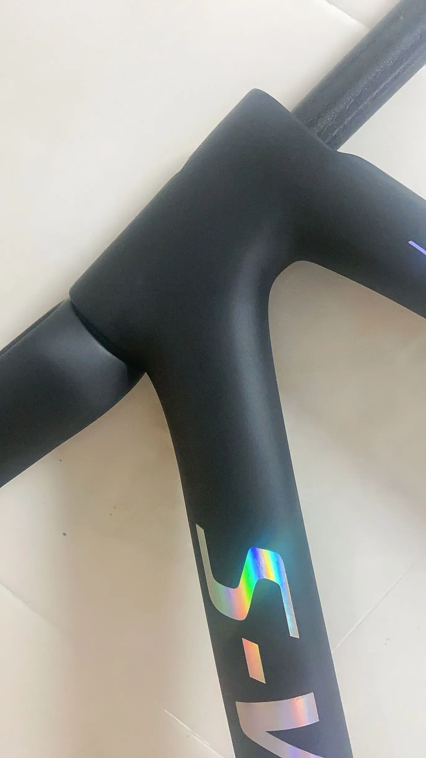 In stock frame size 44 49 52 54 56 58cm SL7 disc road carbon bike frame ud black matt with shiny logos cycling frame in carbon
In stock frame size 44 49 52 54 56 58cm SL7 disc road carbon bike frame ud black matt with shiny logos cycling frame in carbon