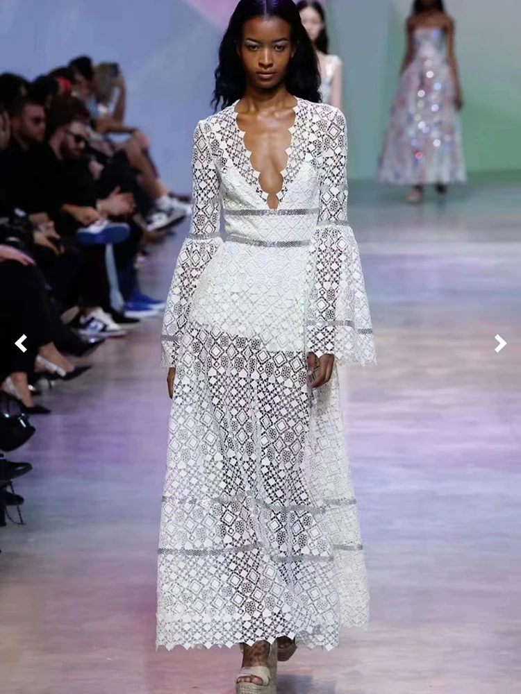 Show Style Temperament Celebrities Wind Heavy Industry Lace Embroidery Long Dress 2022 Autumn New V-Neck Long Sleeve Dress Women 
Show Style Temperament Celebrities Wind Heavy Industry Lace Embroidery Long Dress 2022 Autumn New V-Neck Long Sleeve Dress Women