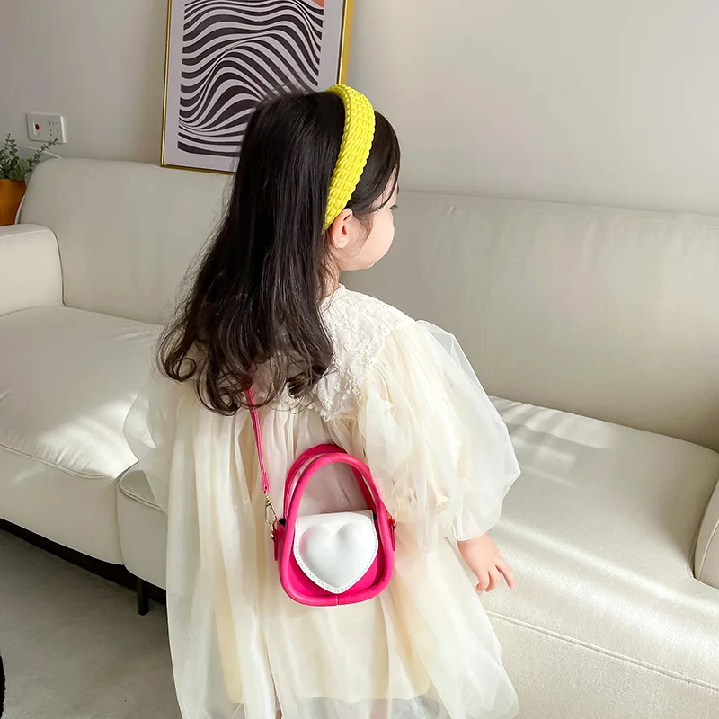 Kids Backpack Girls Korean Style Mini Portable Cross Body Accessories PU Messenger Bag Hasp Cute Casual Messenger Bag for Kids
Kids Backpack Girls Korean Style Mini Portable Cross Body Accessories PU Messenger Bag Hasp Cute Casual Messenger Bag for Kids