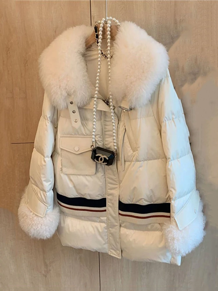 KBAT Winter Women's Down Jackets Warm Parka Female Puffer Jacket Cotton Parkas Big Fur Collar Sonw Coat Women Windproof Outwear
KBAT Winter Women's Down Jackets Warm Parka Female Puffer Jacket Cotton Parkas Big Fur Collar Sonw Coat Women Windproof Outwear