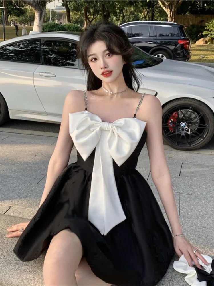 Женское летнее платье в стиле пэчворк, женское милое платье на бретелях-спагетти, шикарный дизайн, милое праздничное мини-платье Y2k
Женское летнее платье в стиле пэчворк, женское милое платье на бретелях-спагетти, шикарный дизайн, милое праздничное мини-платье Y2k