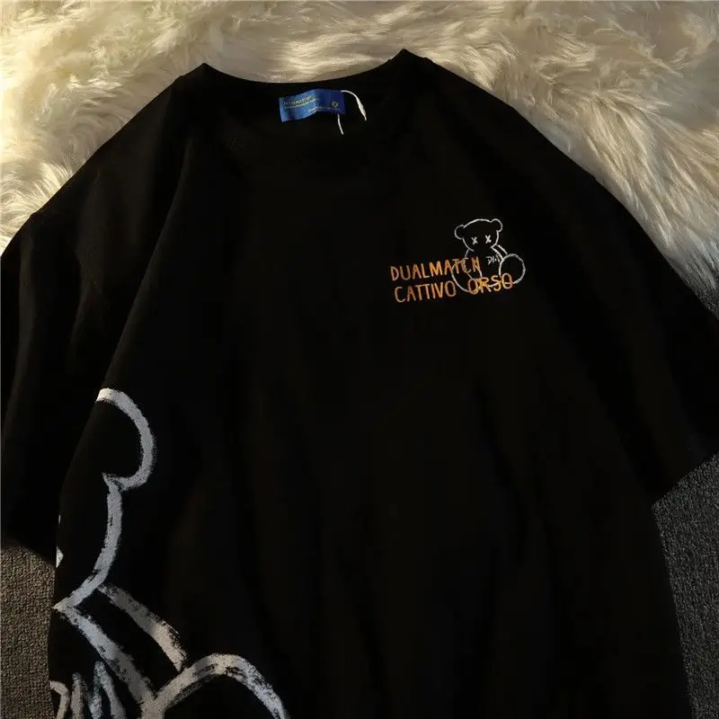 Футболка с американским граффити и медведем для мужчин и женщин, лето 2022, рубашка в стиле хип-хоп с коротким рукавом, Повседневная универсал...
Футболка с американским граффити и медведем для мужчин и женщин, лето 2022, рубашка в стиле хип-хоп с коротким рукавом, Повседневная универсал...