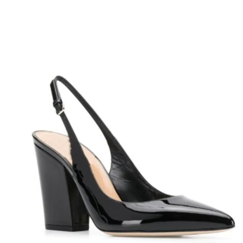 Модная женская обувь. Каблук высотой около 10 см. Модная обувь для банкетов. Туфли-лодочки с острым носком. Летняя женская обувь. 
Модная женская обувь. Каблук высотой около 10 см. Модная обувь для банкетов. Туфли-лодочки с острым носком. Летняя женская обувь.