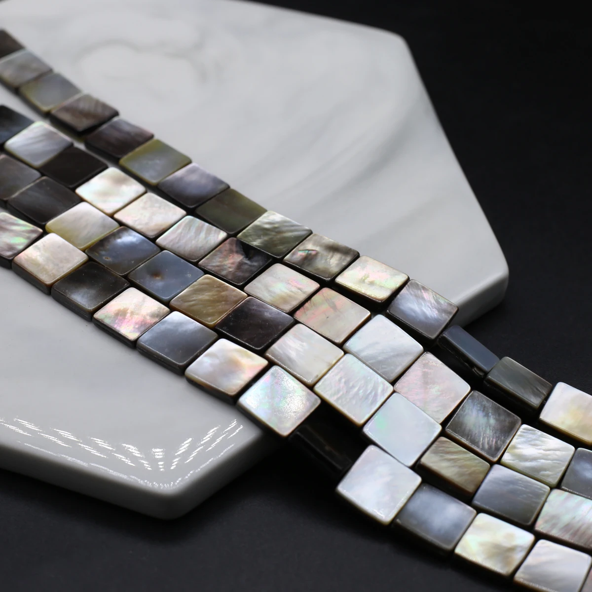 Natural Black Shell Beads Square Mother of Pearl Shell Loose Beads for Jewelry Making DIY Charms Necklace Bracelet Earrings
Natural Black Shell Beads Square Mother of Pearl Shell Loose Beads for Jewelry Making DIY Charms Necklace Bracelet Earrings