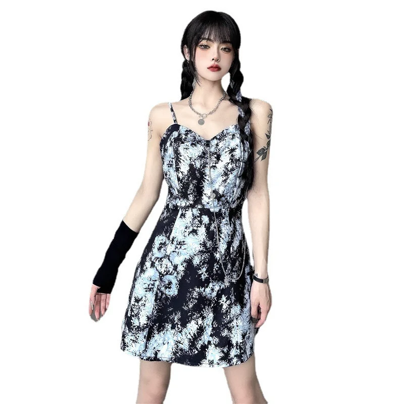 Summer Black Sleeveless Backless Goth Dresses 2021 Women Dark Lolita Clothes Sexy High Waist Suspender Woman Gothic Floral Dress
Summer Black Sleeveless Backless Goth Dresses 2021 Women Dark Lolita Clothes Sexy High Waist Suspender Woman Gothic Floral Dress