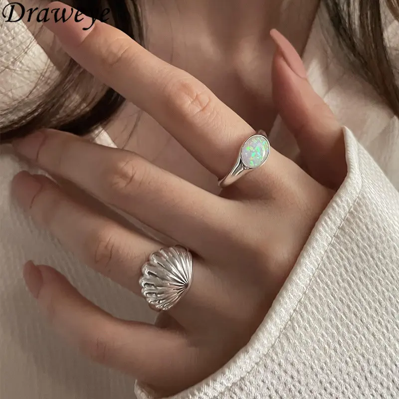 Draweye Minimalism Shell Rings for Women Silver Color Geometric Forefinger Jewelry Hiphop Metal Simple Vintage Anillos Mujer
Draweye Minimalism Shell Rings for Women Silver Color Geometric Forefinger Jewelry Hiphop Metal Simple Vintage Anillos Mujer