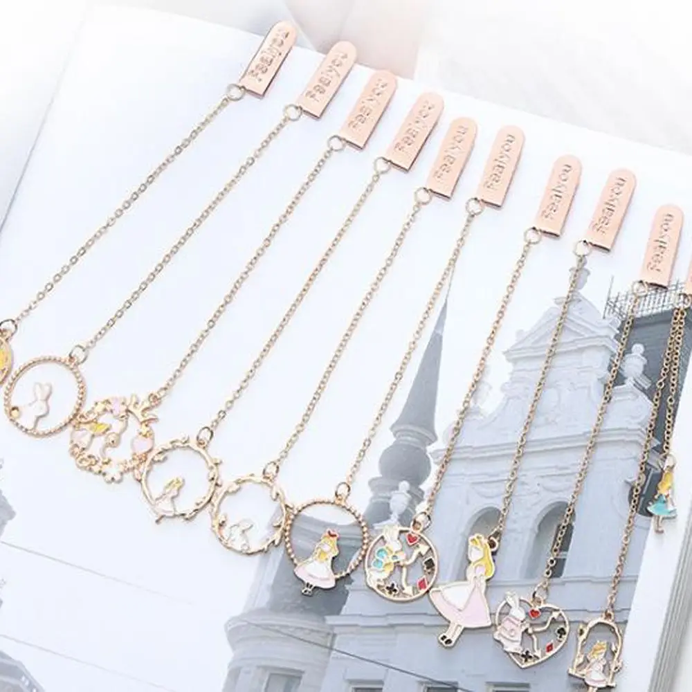 Creative Stationery Book Clip Cartoon Character Peach Heart Pendant Pagination Mark Metal Bookmarks
Creative Stationery Book Clip Cartoon Character Peach Heart Pendant Pagination Mark Metal Bookmarks