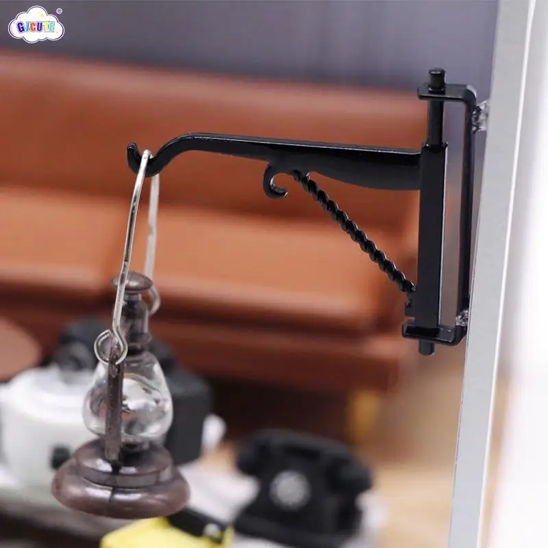 Doll House Mini Alloy Hook Bracket Christmas Miniature Hanging Lamp Accessories Elf Garden Outdoor Scene Decoration
Doll House Mini Alloy Hook Bracket Christmas Miniature Hanging Lamp Accessories Elf Garden Outdoor Scene Decoration