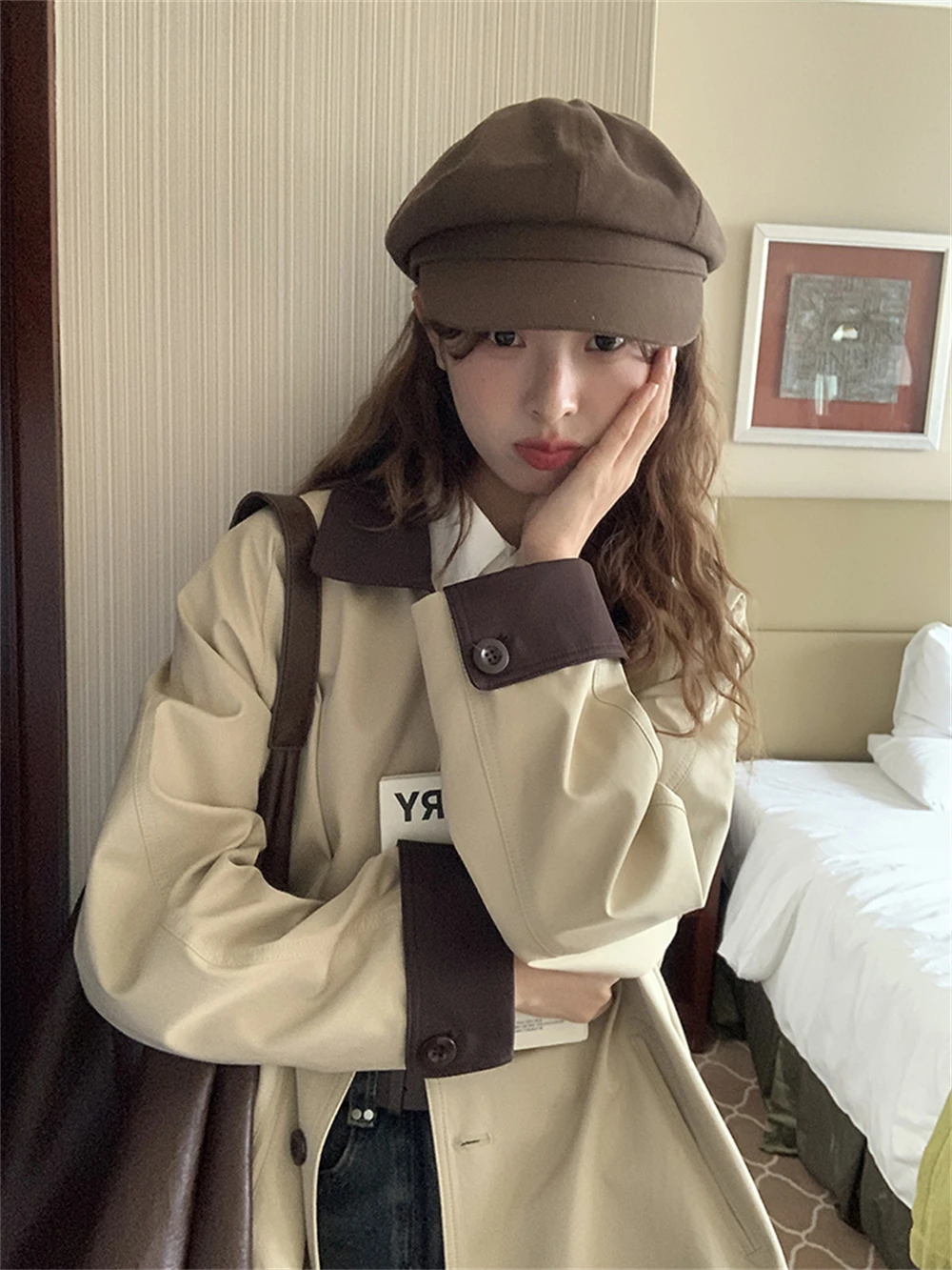 2023 New Autumn Women's Wear Korean Retro Style Style Design Traf Loose Mid length Windbreaker Coat
2023 New Autumn Women's Wear Korean Retro Style Style Design Traf Loose Mid length Windbreaker Coat