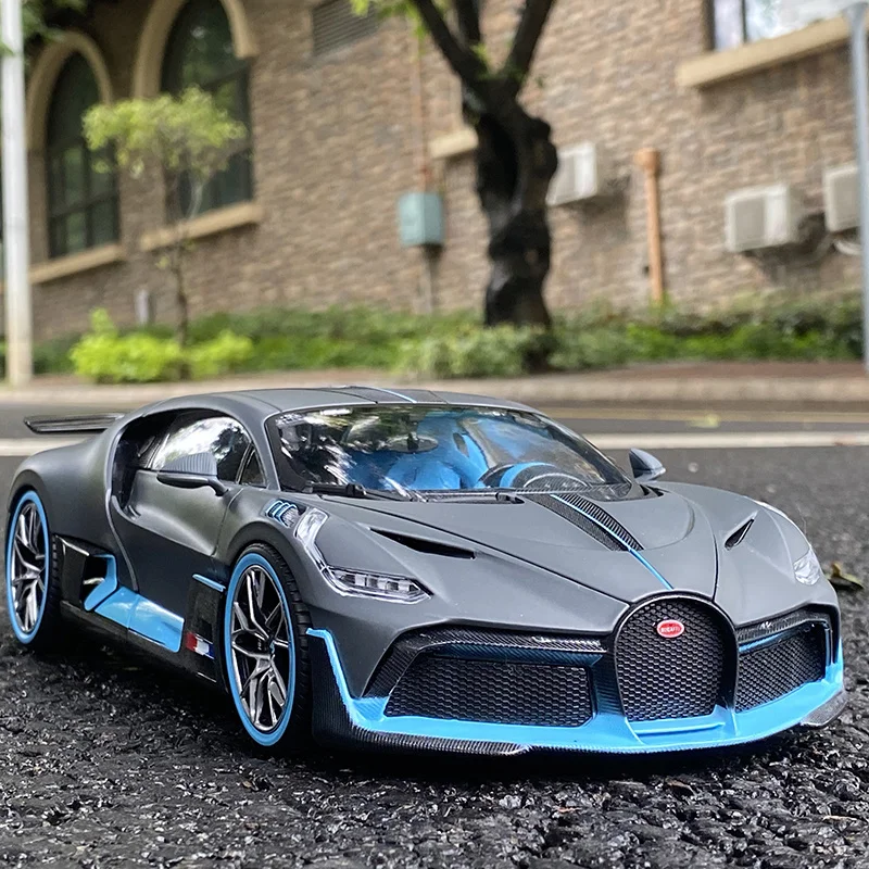 

1:32 Bugatti Veyron Divo Alloy Sports Car Model Diecast Metal Toy Vehicles Car Model Simulation Sound Light Collection Kids Gift