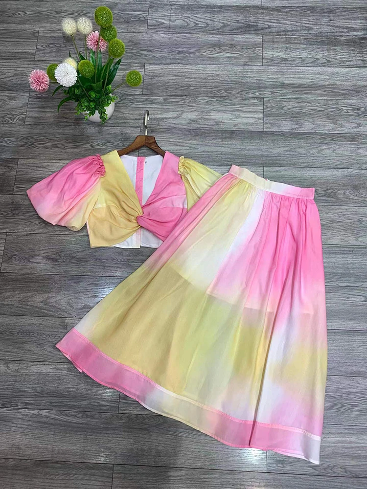 Pink Color Lantern Sleeve V-Neck Women Dresses 2 Pcs Set Bow Sexy Casual Beach Suit Lady Clothes 
Pink Color Lantern Sleeve V-Neck Women Dresses 2 Pcs Set Bow Sexy Casual Beach Suit Lady Clothes