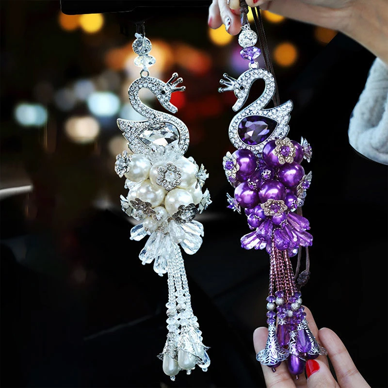 Bling Rhinestone Swan Ornaments Crystal Pearl Swan Hanging Ornaments Auto Rearview Mirror Pendants Car-styling Decoration
Bling Rhinestone Swan Ornaments Crystal Pearl Swan Hanging Ornaments Auto Rearview Mirror Pendants Car-styling Decoration