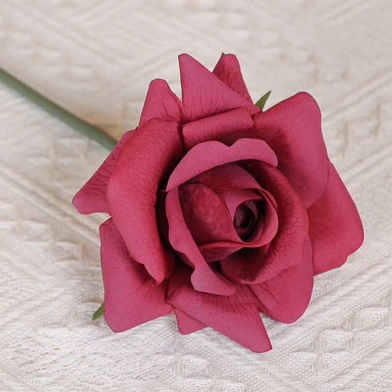 Искусственные розы из латекса
Искусственные розы из латекса