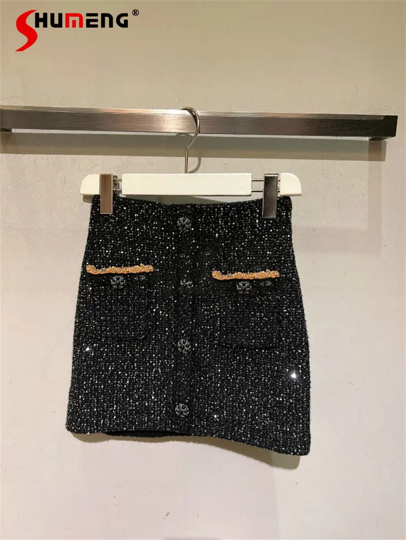 Single-Breasted Light Luxury High Waist Above Knee Skirt 2023 Early Spring New Fashion Simple Sheath Slimming A- Line Skirt
Single-Breasted Light Luxury High Waist Above Knee Skirt 2023 Early Spring New Fashion Simple Sheath Slimming A- Line Skirt