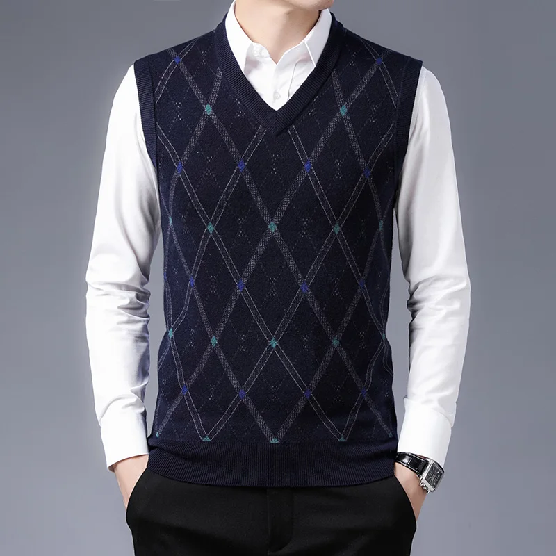 LICHENGRUI 2023 Autumn and Winter Argyle Men's Wool Vest Business Casual Classic Style V-neck Thick Cashmere Vest Sweater Male
LICHENGRUI 2023 Autumn and Winter Argyle Men's Wool Vest Business Casual Classic Style V-neck Thick Cashmere Vest Sweater Male