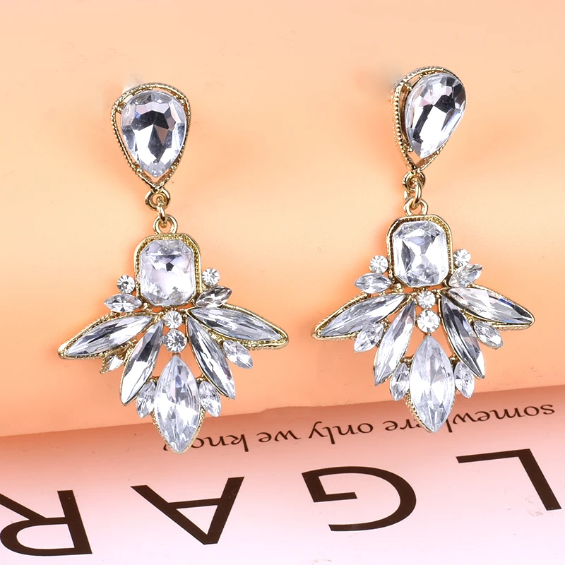 Новые хрустальные золотые геометрические висячие серьги женские роскошные высококачественные корейские модные блестящие ювелирные издел...
Новые хрустальные золотые геометрические висячие серьги женские роскошные высококачественные корейские модные блестящие ювелирные издел...