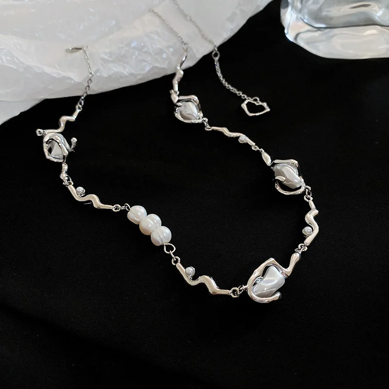 Minar Fashion Irregular Faux Pearl Choker Necklaces for Women Silver Color Twist Strand Chain Necklace Minimalist Accessories
Minar Fashion Irregular Faux Pearl Choker Necklaces for Women Silver Color Twist Strand Chain Necklace Minimalist Accessories