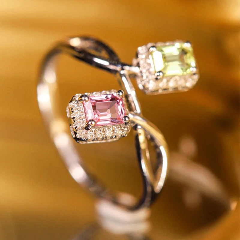 Original design emerald pink gemstone S925 silver fantasy two-color stitching ladies ring light luxury exquisite jewelry
Original design emerald pink gemstone S925 silver fantasy two-color stitching ladies ring light luxury exquisite jewelry