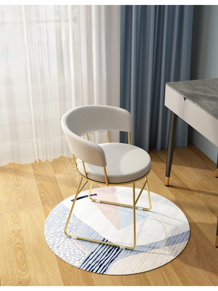 Light luxury Backrest dressing stool Makeup chair Nail dressing chair Bedroom stool Minimalist pink chair Chairs for bedroom
Light luxury Backrest dressing stool Makeup chair Nail dressing chair Bedroom stool Minimalist pink chair Chairs for bedroom