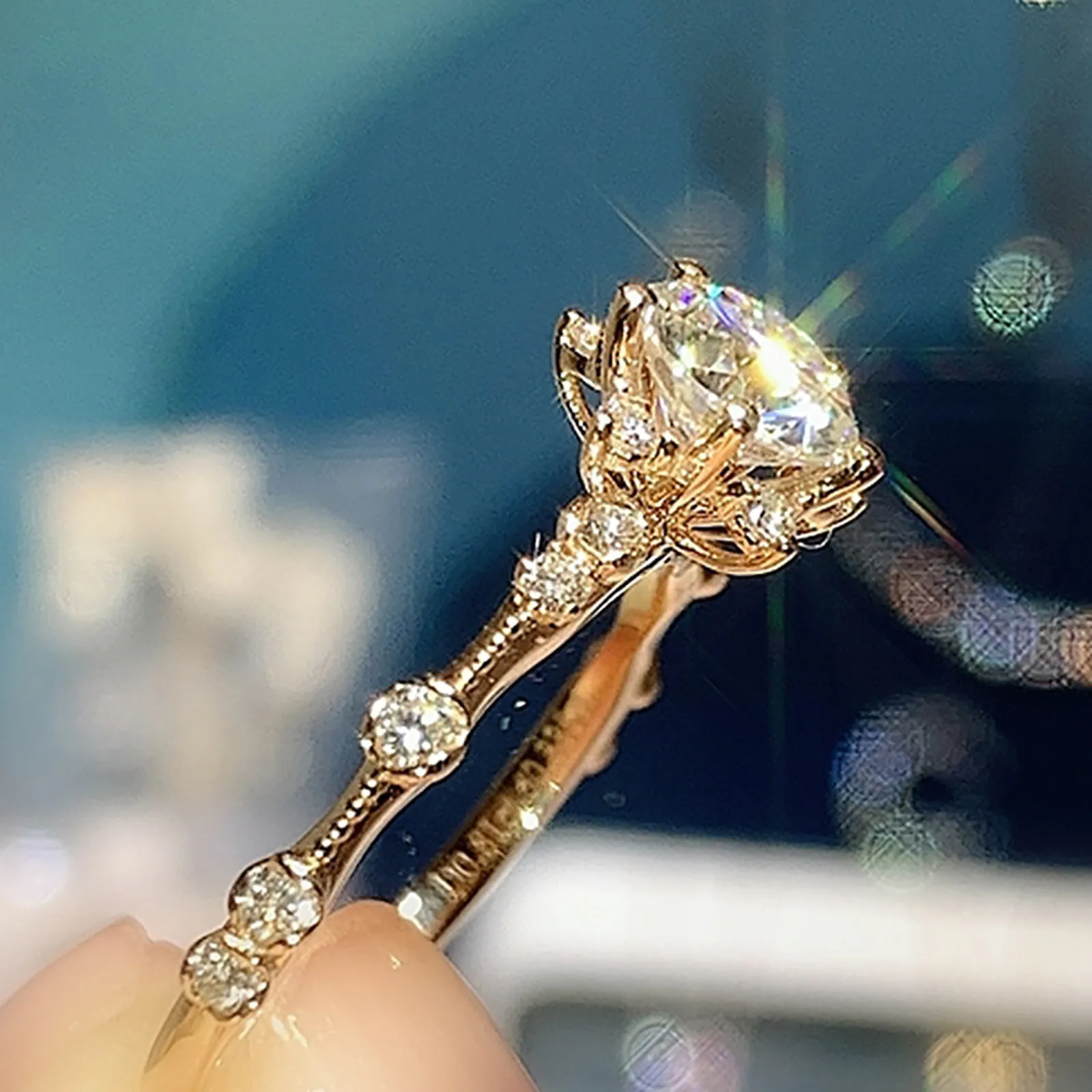 Fashion Micro Inlaid Zircon Snowflake Open Ring Luxurious Jewelry Ring Chunky Rings Set
Fashion Micro Inlaid Zircon Snowflake Open Ring Luxurious Jewelry Ring Chunky Rings Set