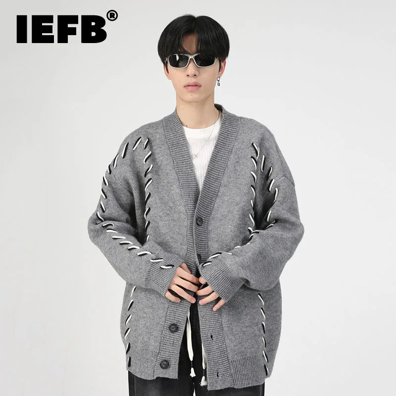 IEFB Men's Cardigan New Autumn 2023 Sweaters Personality Fashion Winter V-neck Line Decoration Single Breasted Male Tops 9A6544
IEFB Men's Cardigan New Autumn 2023 Sweaters Personality Fashion Winter V-neck Line Decoration Single Breasted Male Tops 9A6544