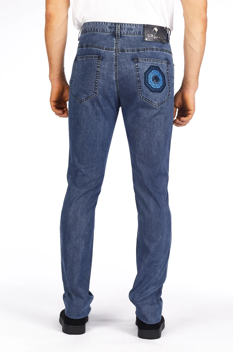 BILLIONAIRE jeans men 2022 new summer Thin cotton fashion geometric designed material brief trouser big size 31-38 high quality
BILLIONAIRE jeans men 2022 new summer Thin cotton fashion geometric designed material brief trouser big size 31-38 high quality
