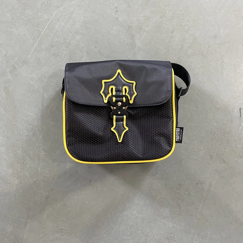 London Messenger Bag Handbag Single Shoulder Men Women T CROSS-BODY Wallet Black Yellow
London Messenger Bag Handbag Single Shoulder Men Women T CROSS-BODY Wallet Black Yellow