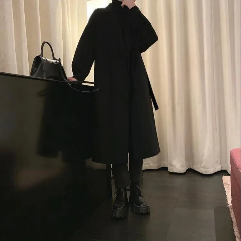 Relaxed Trend Korean Version Thickened Woolen Coat Winter New Black Double Faced Woolen Coat Men's Medium Long Over Knee Jacket
Relaxed Trend Korean Version Thickened Woolen Coat Winter New Black Double Faced Woolen Coat Men's Medium Long Over Knee Jacket