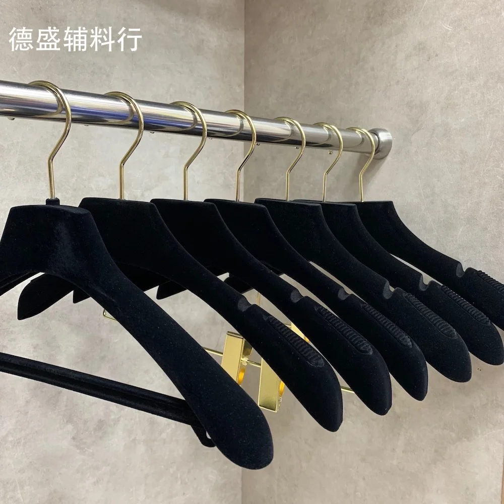 Spot Flocking Non-Slip Non-Drum Bag Hanger Plastic Non-Marking Pants Rack Trouser Press Black
Spot Flocking Non-Slip Non-Drum Bag Hanger Plastic Non-Marking Pants Rack Trouser Press Black