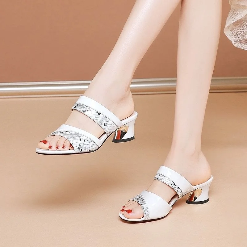 Leather Open-Toes Slippers Women 2022 Summer Non-Slip Comfort Designer Slides Elegant Hoof Heels Office Shoes Adult
Leather Open-Toes Slippers Women 2022 Summer Non-Slip Comfort Designer Slides Elegant Hoof Heels Office Shoes Adult