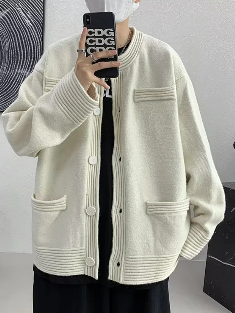 Мужской кардиган с длинным рукавом, повседневный свободный свитер, корейский стиль, одежда для мужчин 
Мужской кардиган с длинным рукавом, повседневный свободный свитер, корейский стиль, одежда для мужчин