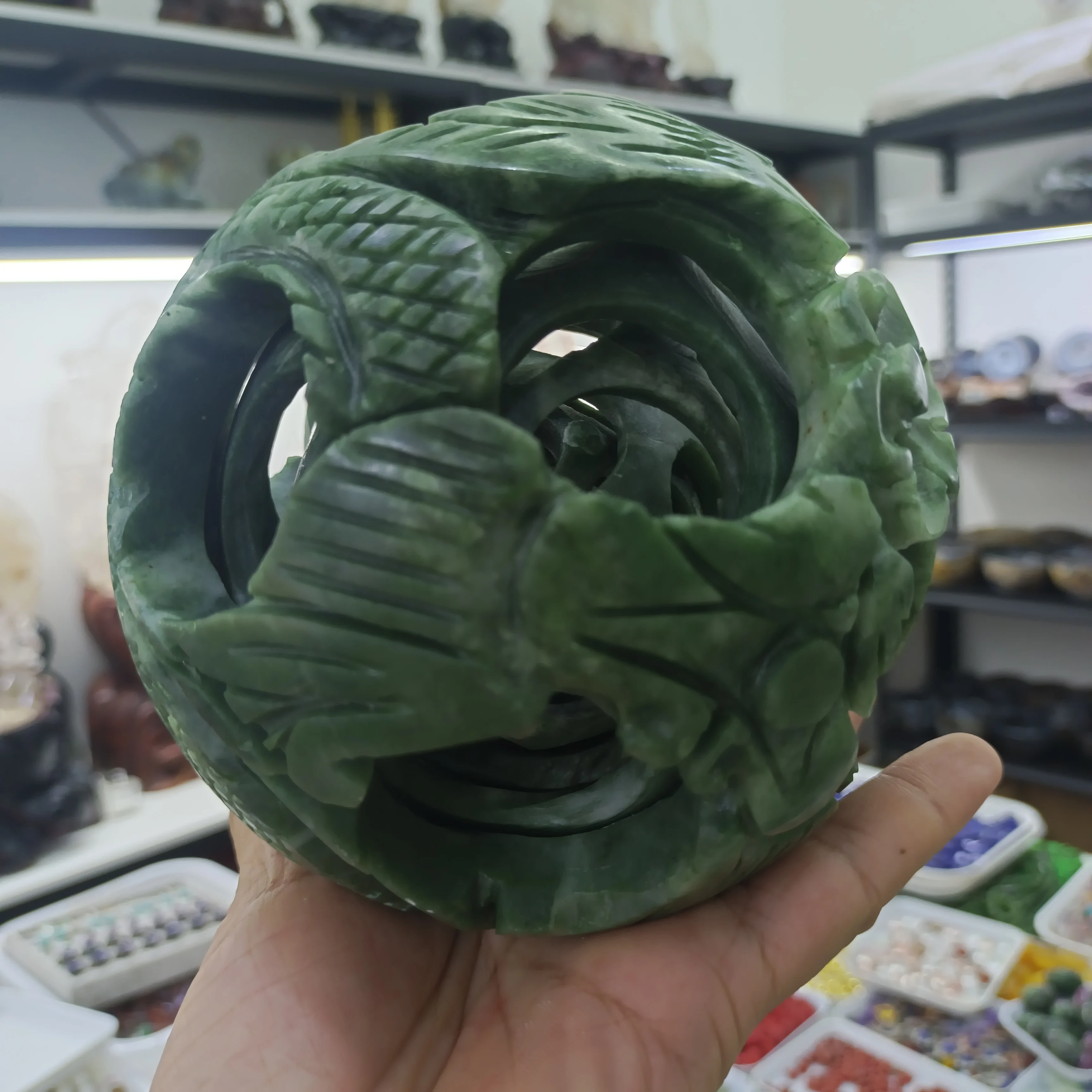 Natural Xiuyan Jade Carving Exquisite Ling Long Ball Healing Wealth,Quartz Crystal Mineral Ball, Home Office Degaussing Decorat
Natural Xiuyan Jade Carving Exquisite Ling Long Ball Healing Wealth,Quartz Crystal Mineral Ball, Home Office Degaussing Decorat