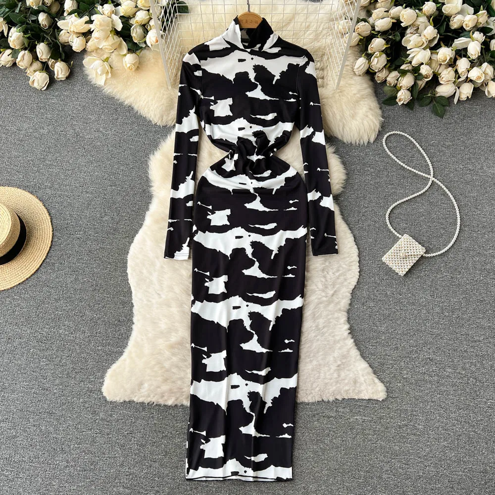 Autumn and Winter New Europe and the United States Fashion Printing High Collar Long-sleeved Slimming Thin Dress 
Autumn and Winter New Europe and the United States Fashion Printing High Collar Long-sleeved Slimming Thin Dress