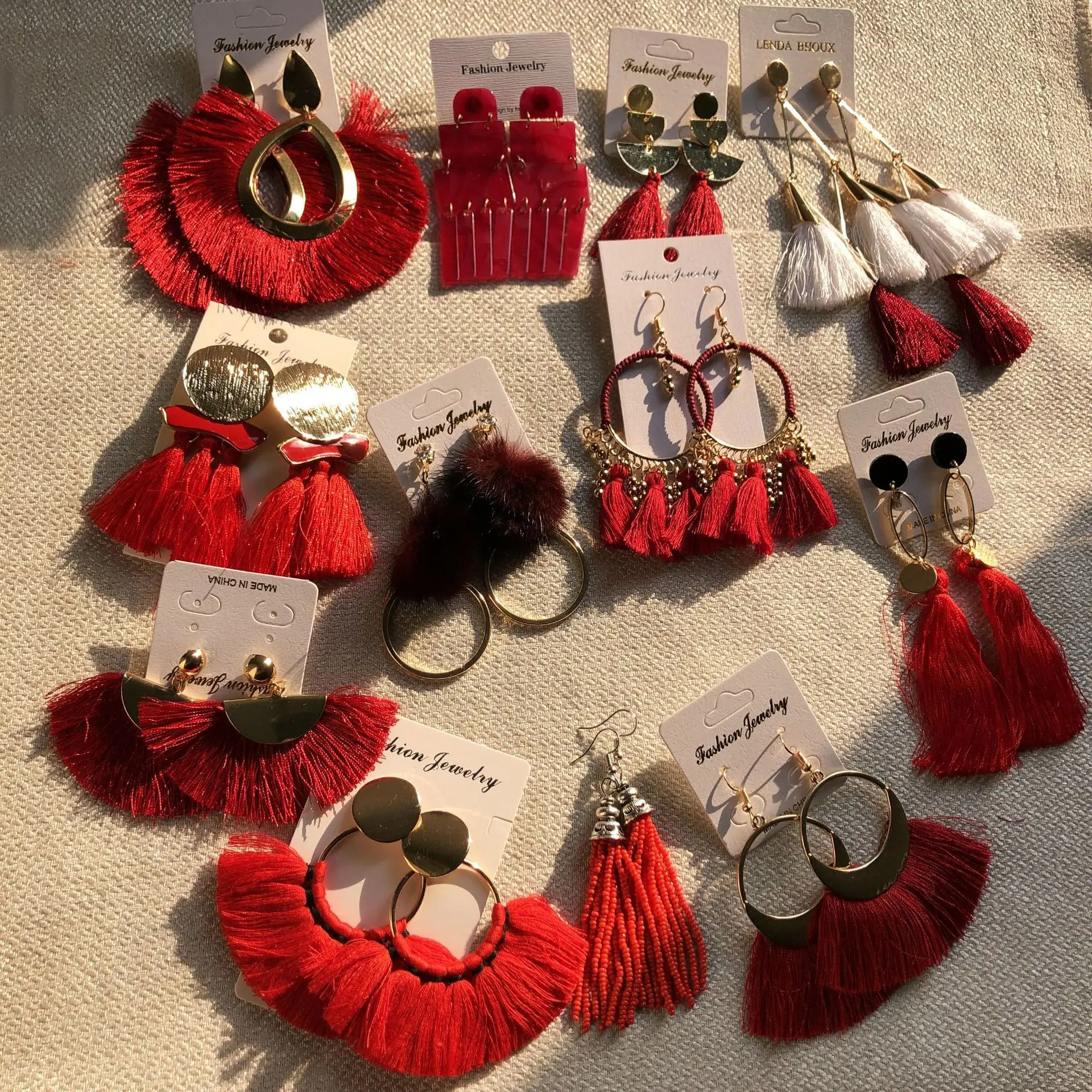 

New 2022 Mix Red Earrings Long Tassels Multielement Bohemia Earrings Adorn Article