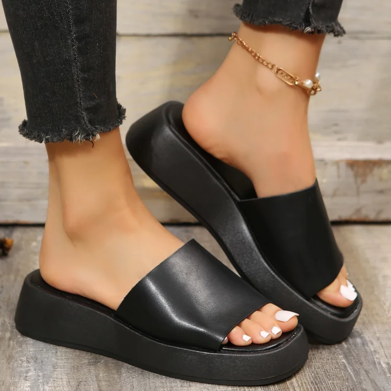 Простые женские шлепанцы на танкетке с открытым носком, Новинка лета 2023, Черная Женская обувь на толстой подошве, модные женские пляжные сан...
Простые женские шлепанцы на танкетке с открытым носком, Новинка лета 2023, Черная Женская обувь на толстой подошве, модные женские пляжные сан...