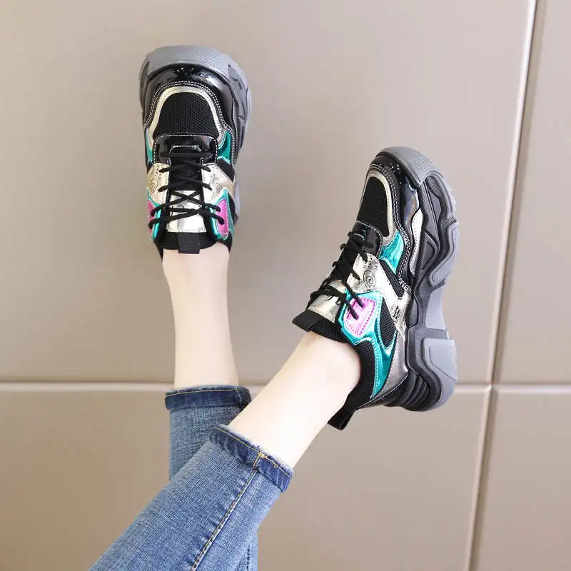 Массажная белая спортивная женская обувь для тенниса 2022 женские кроссовки 2022 Летняя женская спортивная обувь кроссовки для бега тенниса
Массажная белая спортивная женская обувь для тенниса 2022 женские кроссовки 2022 Летняя женская спортивная обувь кроссовки для бега тенниса