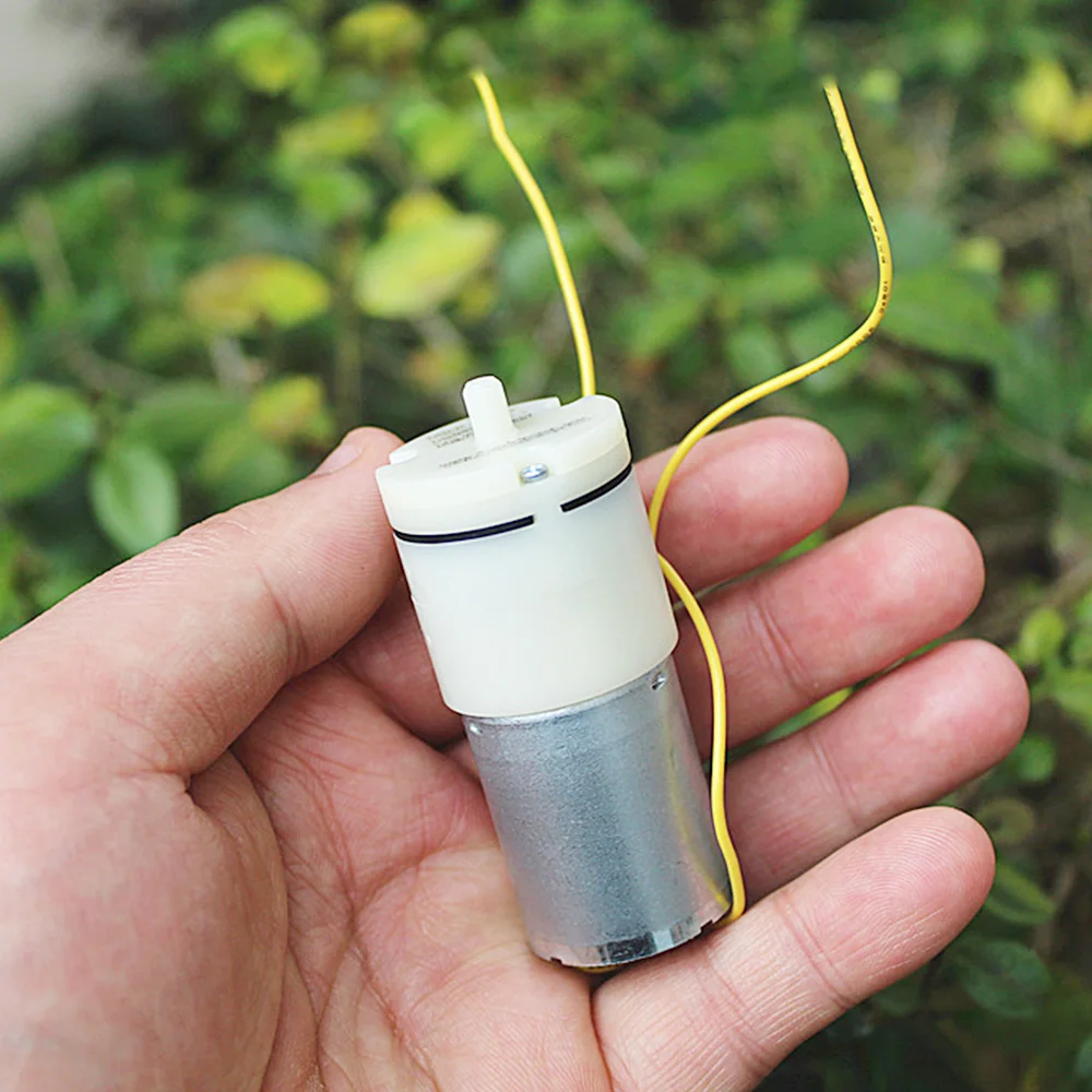 DC 3.7V Micro Mini 370 Air Pump Small Aquarium Fish Tank Oxygen Air Pump Small Electric Pump for Electronic Sphygmomanometer
DC 3.7V Micro Mini 370 Air Pump Small Aquarium Fish Tank Oxygen Air Pump Small Electric Pump for Electronic Sphygmomanometer
