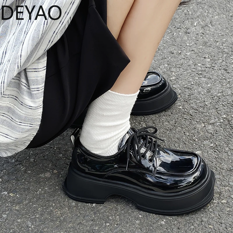 Black Mary Jane Platform Lolita Shoes Girl Platform Flats Heels Fashion Round Toe Women Patent Leather Student Cosplay Shoes
Black Mary Jane Platform Lolita Shoes Girl Platform Flats Heels Fashion Round Toe Women Patent Leather Student Cosplay Shoes