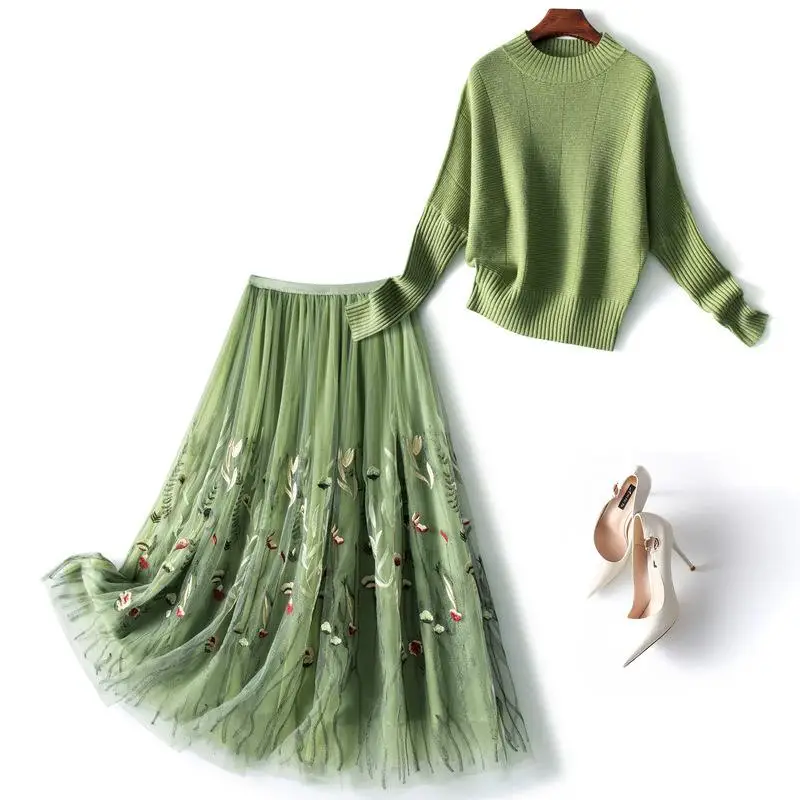 2023 Elegant Mature Women Skirt Suit Set 2 Pcs Ladies Green Sweater + Long Embroidery Mesh Skirts Female Luxury Outdoor Clothes
2023 Elegant Mature Women Skirt Suit Set 2 Pcs Ladies Green Sweater + Long Embroidery Mesh Skirts Female Luxury Outdoor Clothes