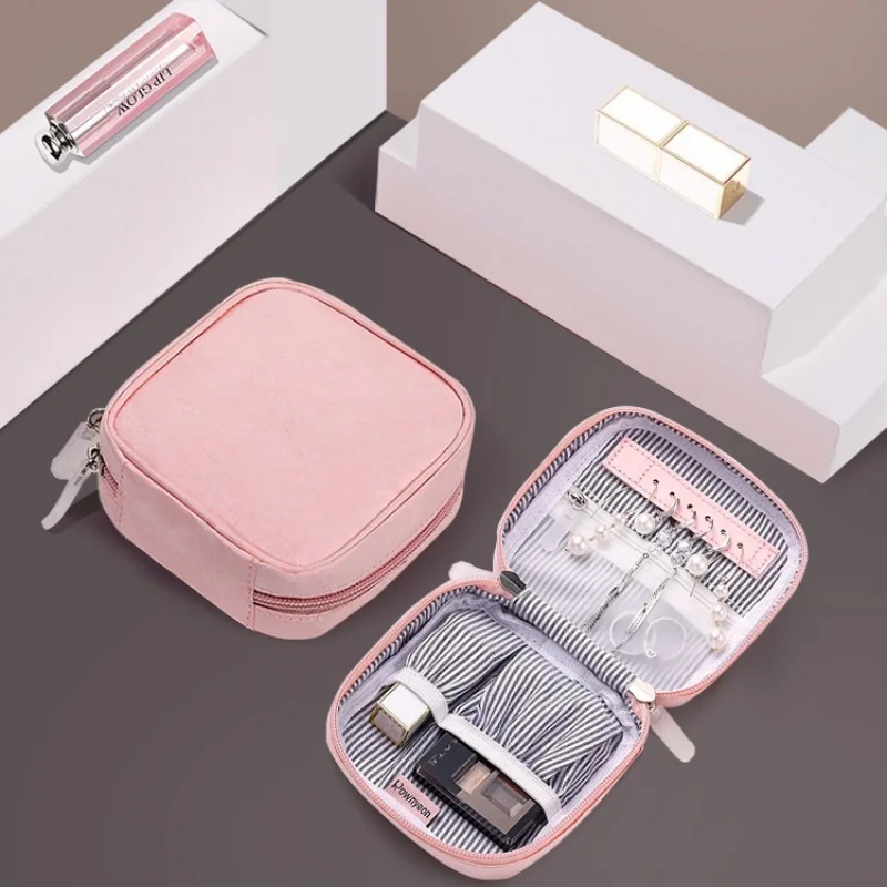 Wholesale Hot Sell Portable Customised Cute Girls Small Travel Vinyl Brushes Packaging Lip Gloss Cosmetic Makeup Bag
Wholesale Hot Sell Portable Customised Cute Girls Small Travel Vinyl Brushes Packaging Lip Gloss Cosmetic Makeup Bag