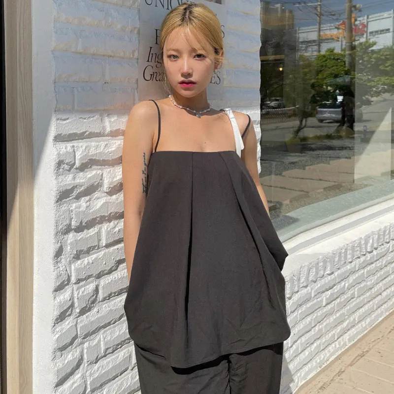 SuperAen 2022 Summer Solid Simple All Match Square Collar Loose Sleeveless Strap+High Waist Casual Wide Leg Pants Set
SuperAen 2022 Summer Solid Simple All Match Square Collar Loose Sleeveless Strap+High Waist Casual Wide Leg Pants Set